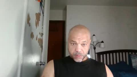 Snapshot of redbone441 chatting on April 7, 11:10 am Redbone online show from April 7, 11:10 am