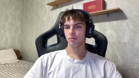 redbullshine online show from October 1, 7:42 pm