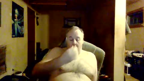 Snapshot of reddragon1195 chatting on December 2, 3:04 am reddragon1195 online show from December 2, 3:04 am