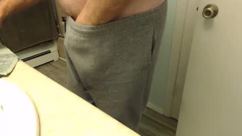 Snapshot of redforeplay chatting on December 30, 1:58 pm redforeplay online show from December 30, 1:58 pm