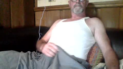 redfox60010 online show from July 6, 9:39 pm