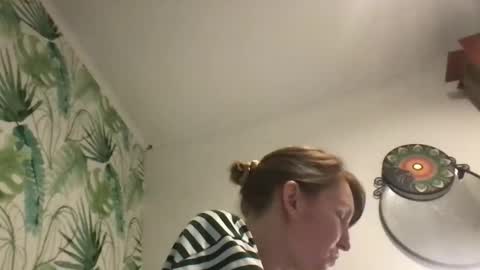 Redfox online show from December 5, 6:26 pm