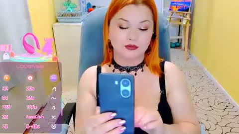 Snapshot of redheadchilli chatting on June 30, 6:03 am Amina online show from June 30, 6:03 am
