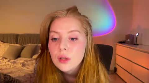 Snapshot of redhotvixen_ chatting on May 11, 12:05 am Sofia online show from May 11, 12:05 am