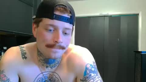 Snapshot of redinthebed chatting on May 20, 3:56 am InkedGinger online show from May 20, 3:56 am