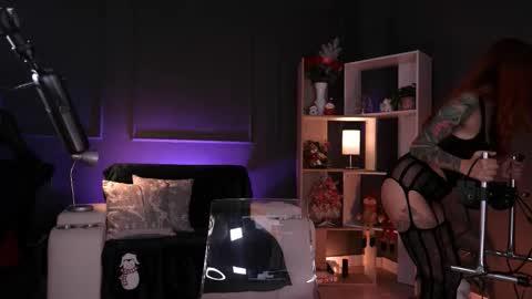 Snapshot of redjasmine_ chatting on November 26, 2:01 am Red Jasmine online show from November 26, 2:01 am