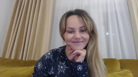Snapshot of redjessica chatting on November 4, 6:18 pm RedJessica online show from November 4, 6:18 pm