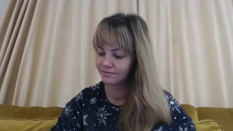 Snapshot of redjessica chatting on November 14, 5:17 am RedJessica online show from November 14, 5:17 am