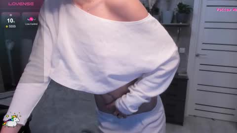 Stephanie online show from October 24, 8:44 am