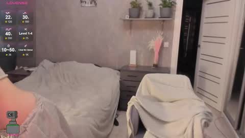 Stephanie online show from December 16, 11:48 am