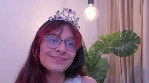 Snapshot of redmeloddy chatting on December 2, 11:18 pm Meloddy online show from December 2, 11:18 pm