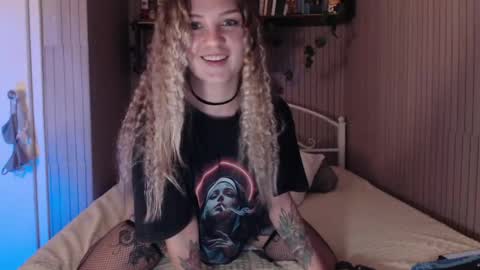 Snapshot of redmoonhead chatting on May 14, 7:48 am Ana online show from May 14, 7:48 am