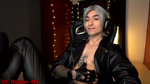 Snapshot of redrum_696 chatting on December 31, 2:51 am Red online show from December 31, 2:51 am