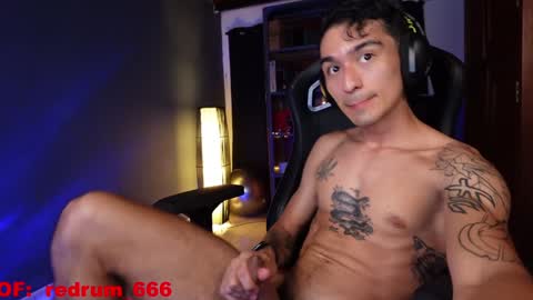 Snapshot of redrum_696 chatting on January 10, 3:18 am Red online show from January 10, 3:18 am