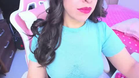 Snapshot of redski77 chatting on November 21, 7:29 am redski77 online show from November 21, 7:29 am