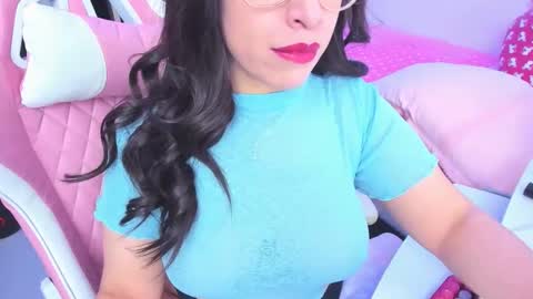 Snapshot of redski77 chatting on November 28, 9:23 am redski77 online show from November 28, 9:23 am