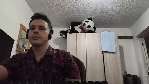 Snapshot of redsoul951869 chatting on September 9, 4:23 am RedsoulReaver online show from September 9, 4:23 am