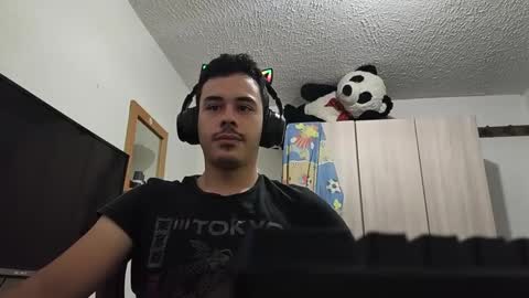 Snapshot of redsoul951869 chatting on September 23, 4:59 am RedsoulReaver online show from September 23, 4:59 am