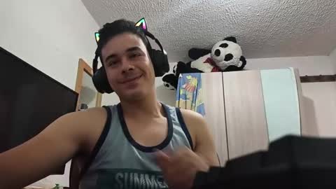 Snapshot of redsoul951869 chatting on September 25, 8:01 pm RedsoulReaver online show from September 25, 8:01 pm