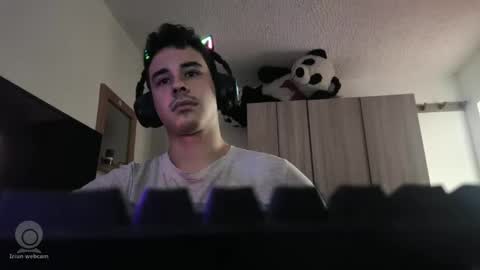 Snapshot of redsoul951869 chatting on September 30, 6:46 pm RedsoulReaver online show from September 30, 6:46 pm