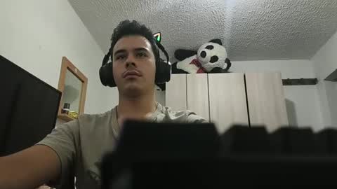 Snapshot of redsoul951869 chatting on October 2, 5:47 am RedsoulReaver online show from October 2, 5:47 am