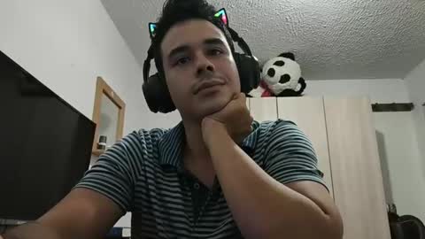 Snapshot of redsoul951869 chatting on October 7, 4:09 am RedsoulReaver online show from October 7, 4:09 am