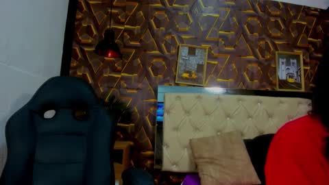 reed_kitty online show from November 24, 1:00 pm