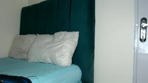 Reem online show from November 13, 2:54 am