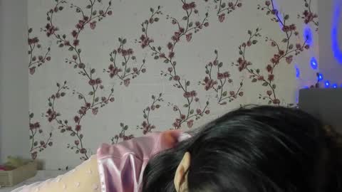 Snapshot of reginamoon12 chatting on November 30, 11:25 am Alisa online show from November 30, 11:25 am