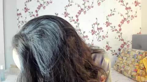 Snapshot of reginamoon12 chatting on December 14, 8:52 am Alisa online show from December 14, 8:52 am