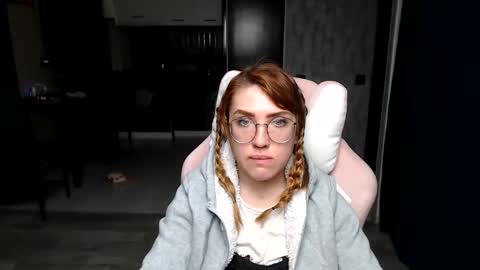 Regina online show from November 20, 1:50 am