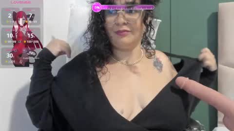 reginavegaa online show from February 12, 11:51 am