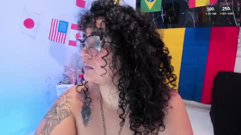reginavegaa online show from June 20, 9:12 am