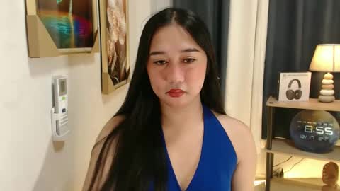 regine online show from December 17, 12:55 pm