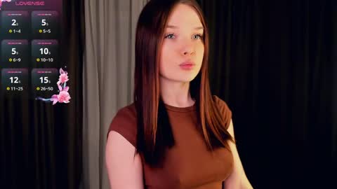 Snapshot of reginiasaccone chatting on June 4, 6:14 pm Emily - online show from June 4, 6:14 pm