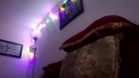 Snapshot of regularguy20 chatting on December 30, 9:59 am regularguy20 online show from December 30, 9:59 am