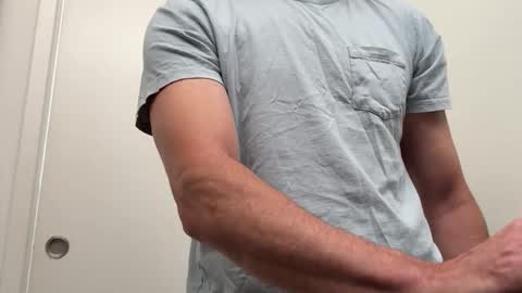 Snapshot of reharted chatting on February 1, 5:28 am reharted online show from February 1, 5:28 am