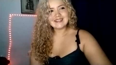 Snapshot of rei_chan26 chatting on February 26, 7:09 am Tania Nixx online show from February 26, 7:09 am