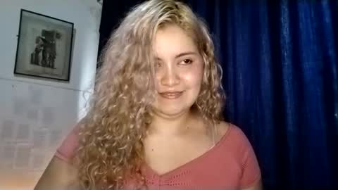 Snapshot of rei_chan26 chatting on March 12, 10:39 pm Tania Nixx online show from March 12, 10:39 pm