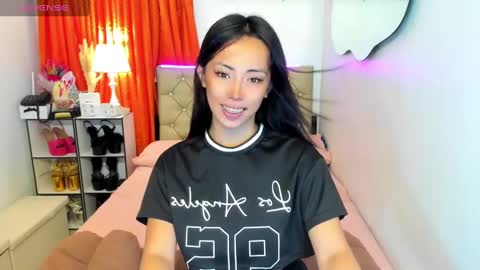 reighnempress online show from December 8, 3:00 am