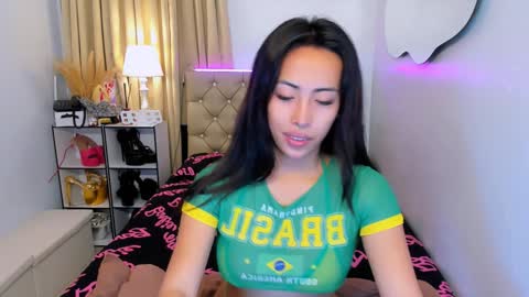 reighnempress online show from February 26, 1:11 am