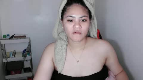 Snapshot of reign2525 chatting on September 18, 12:29 pm reign2525 online show from September 18, 12:29 pm