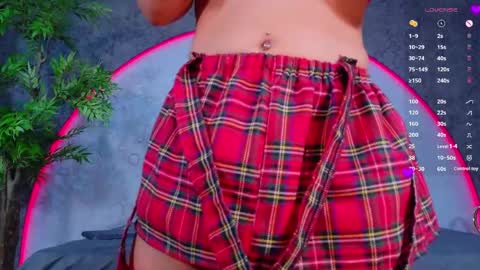 reiinachloe online show from May 26, 4:47 pm