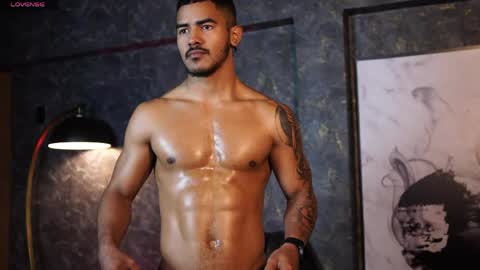 Snapshot of reik_von chatting on May 11, 1:28 pm Reik online show from May 11, 1:28 pm