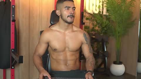 Snapshot of reik_von chatting on May 15, 12:12 pm Reik online show from May 15, 12:12 pm