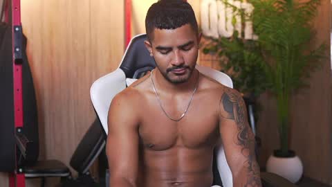 Snapshot of reik_von chatting on June 6, 1:27 pm Reik online show from June 6, 1:27 pm