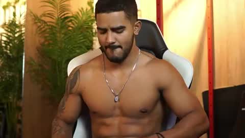 Snapshot of reik_von chatting on June 17, 1:30 am Reik online show from June 17, 1:30 am