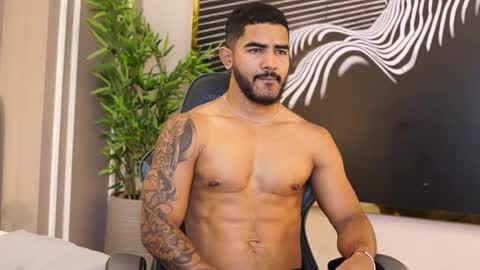 Snapshot of reik_von chatting on July 25, 12:58 pm Reik online show from July 25, 12:58 pm