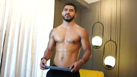 Snapshot of reik_von chatting on July 28, 1:43 pm Reik online show from July 28, 1:43 pm