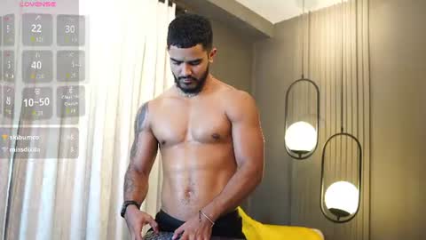 Snapshot of reik_von chatting on July 28, 5:12 pm Reik online show from July 28, 5:12 pm